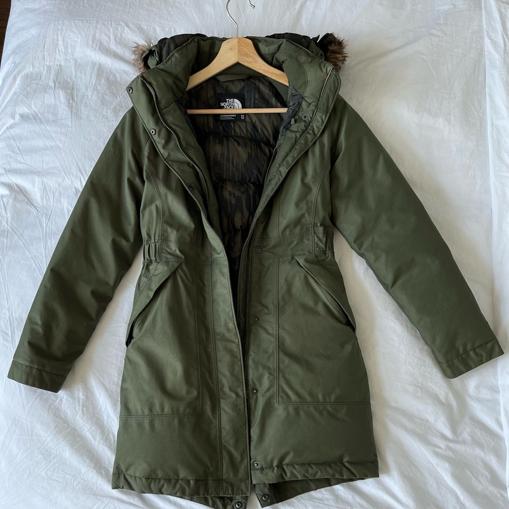 North Face forest green winter parka / coat XS
